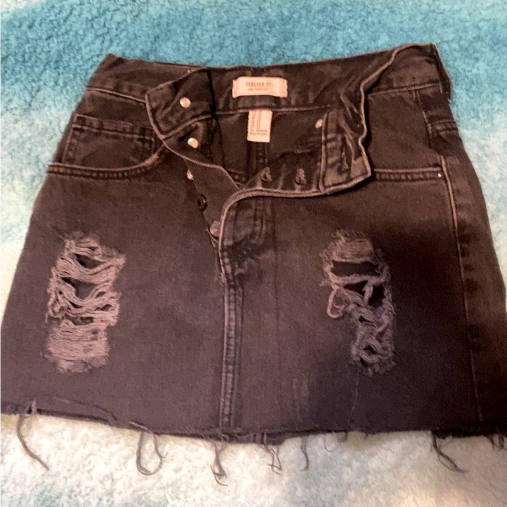 Black size 25 women’s skirt